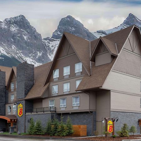 Super 8 By Wyndham Canmore Eksteriør billede
