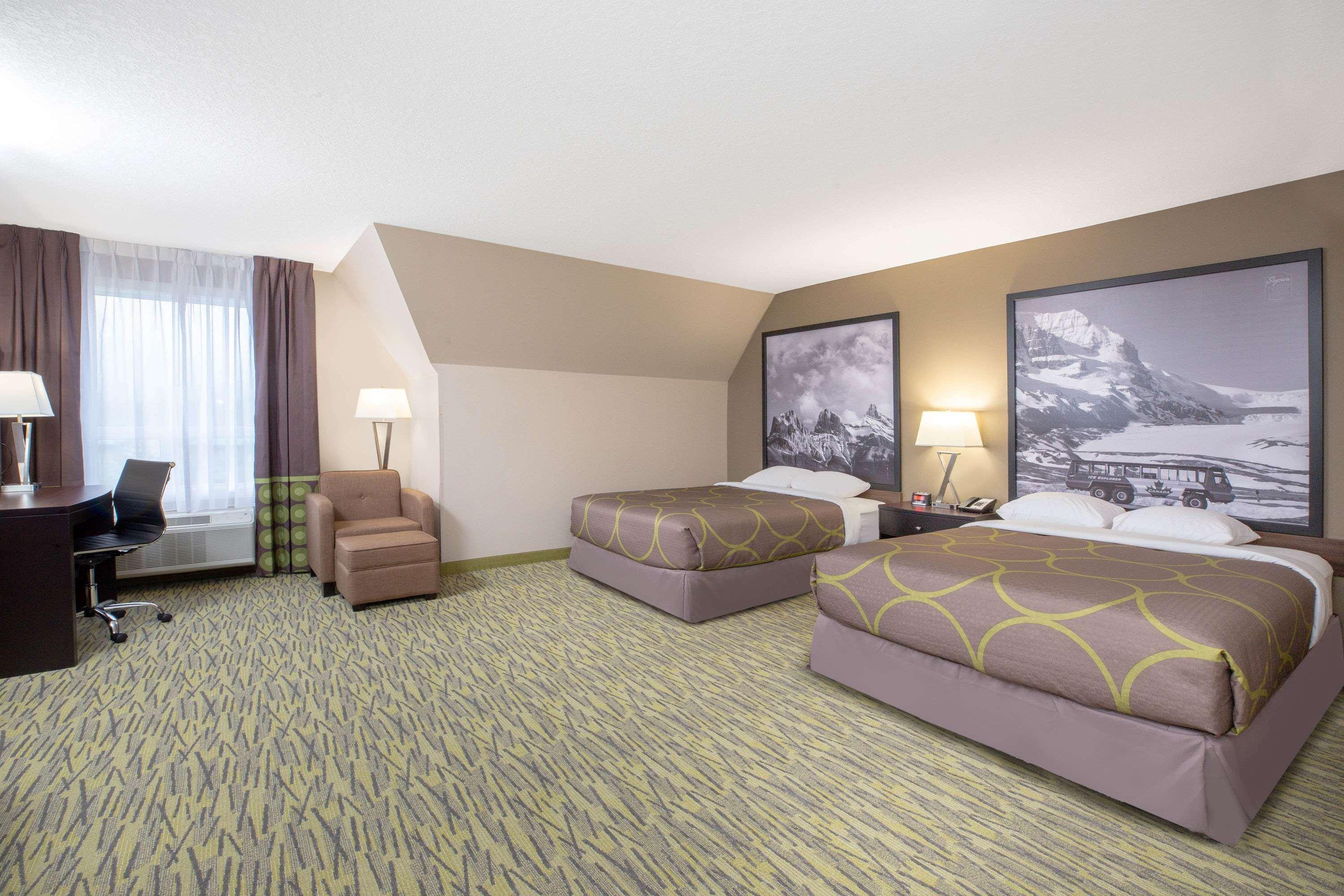 Super 8 By Wyndham Canmore Eksteriør billede