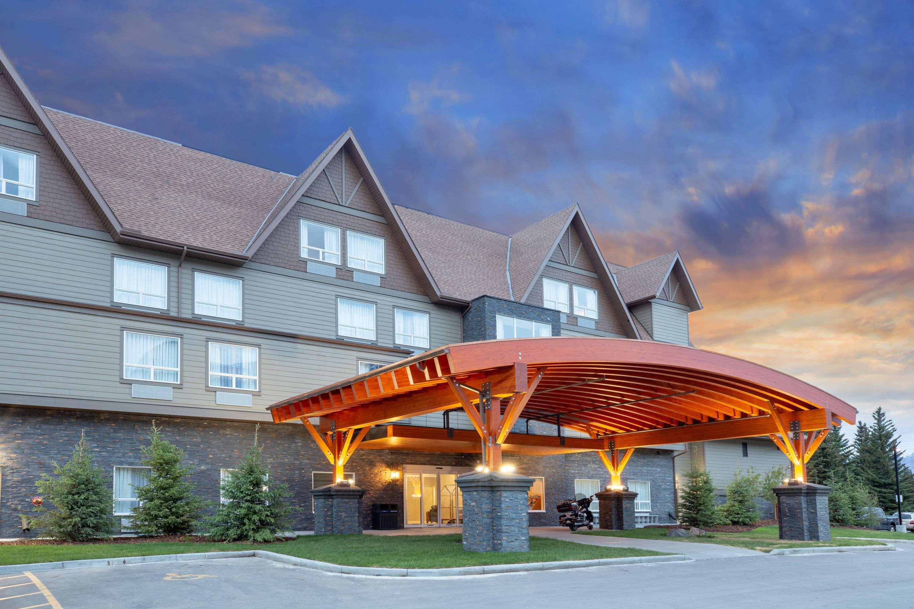 Super 8 By Wyndham Canmore Eksteriør billede