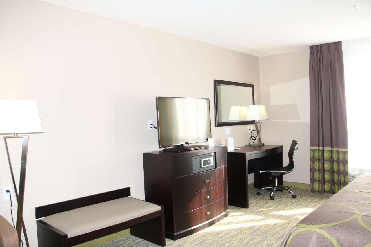 Super 8 By Wyndham Canmore Eksteriør billede
