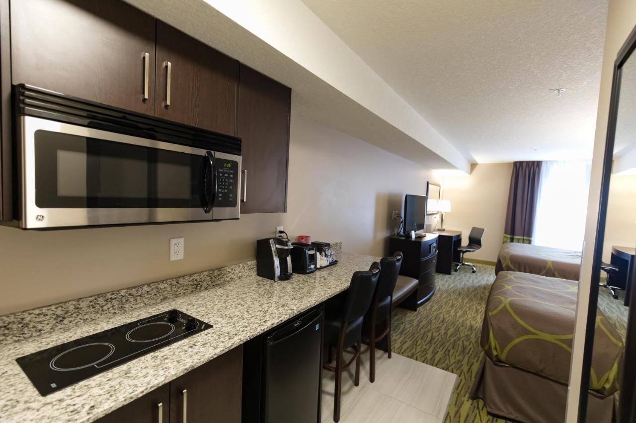 Super 8 By Wyndham Canmore Eksteriør billede